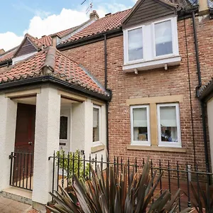 https://8-williamson-drive.yorkshirehotels.net