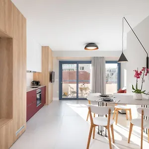 https://evans-luxurius-apartment-3.rethymnohotels.net